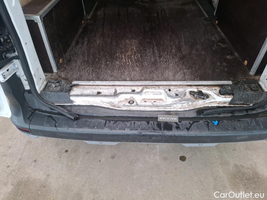  Renault  Kangoo RENAULT  / 2021 / 4P / Fourgonnette Extra - Blue dCi95 Sésame Ouvre Toi #98