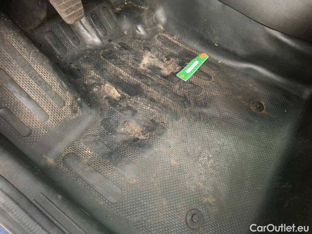  Renault  EXPRESS RENAULT  / 2021 / 4P / Fourgonnette Confort - Blue dCi 95-22 #18