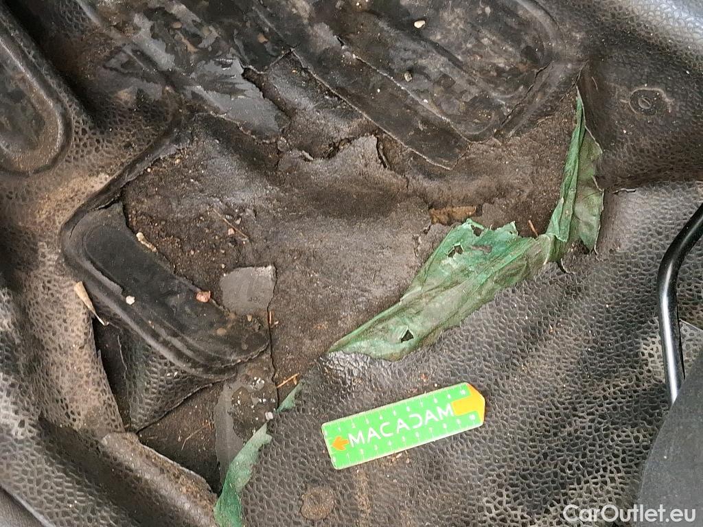  Renault  Kangoo  Express Extra (Série Spéciale) 1.5 dCi 75CV BVM5 E6 #18