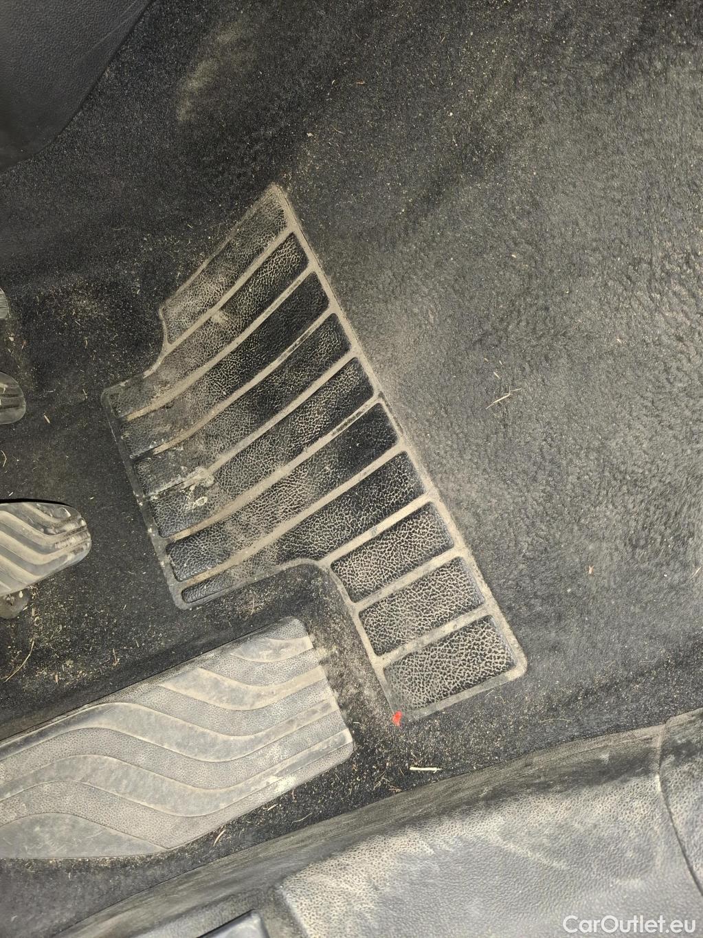  Renault  Megane  IV Berline 5pt. Société Air Nav 1.5 dCi 90CV BVM6 E6 / TRANSFO VP VF #33