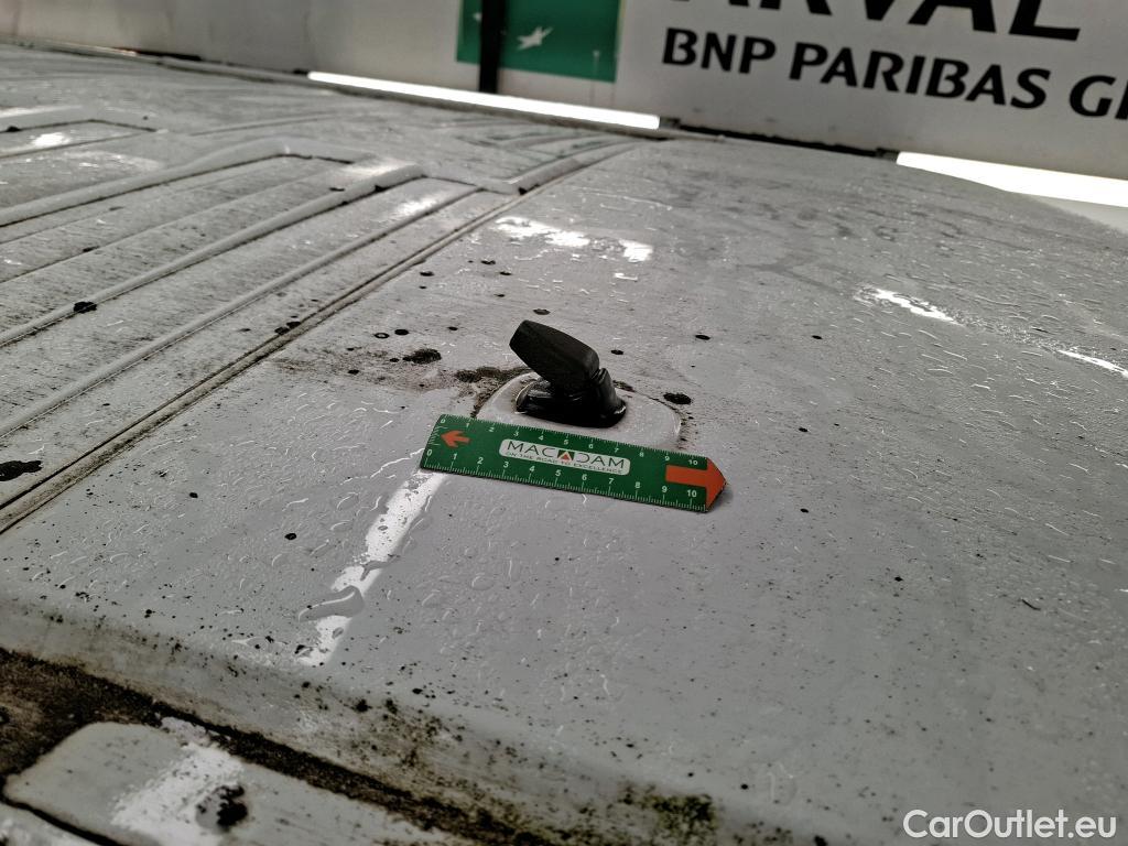  Renault  Trafic  III Combi L1H1 2 8t (8/9 Sièges) Zen 1.6 dCi 120CV BVM6 9 Sieges E5 #48