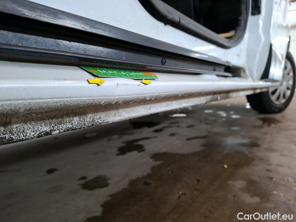  Renault  Trafic RENAULT  / 2014 / 4P / Fourgon tôlé FG GCF L1H1 1000 dCi 95 E6 #4