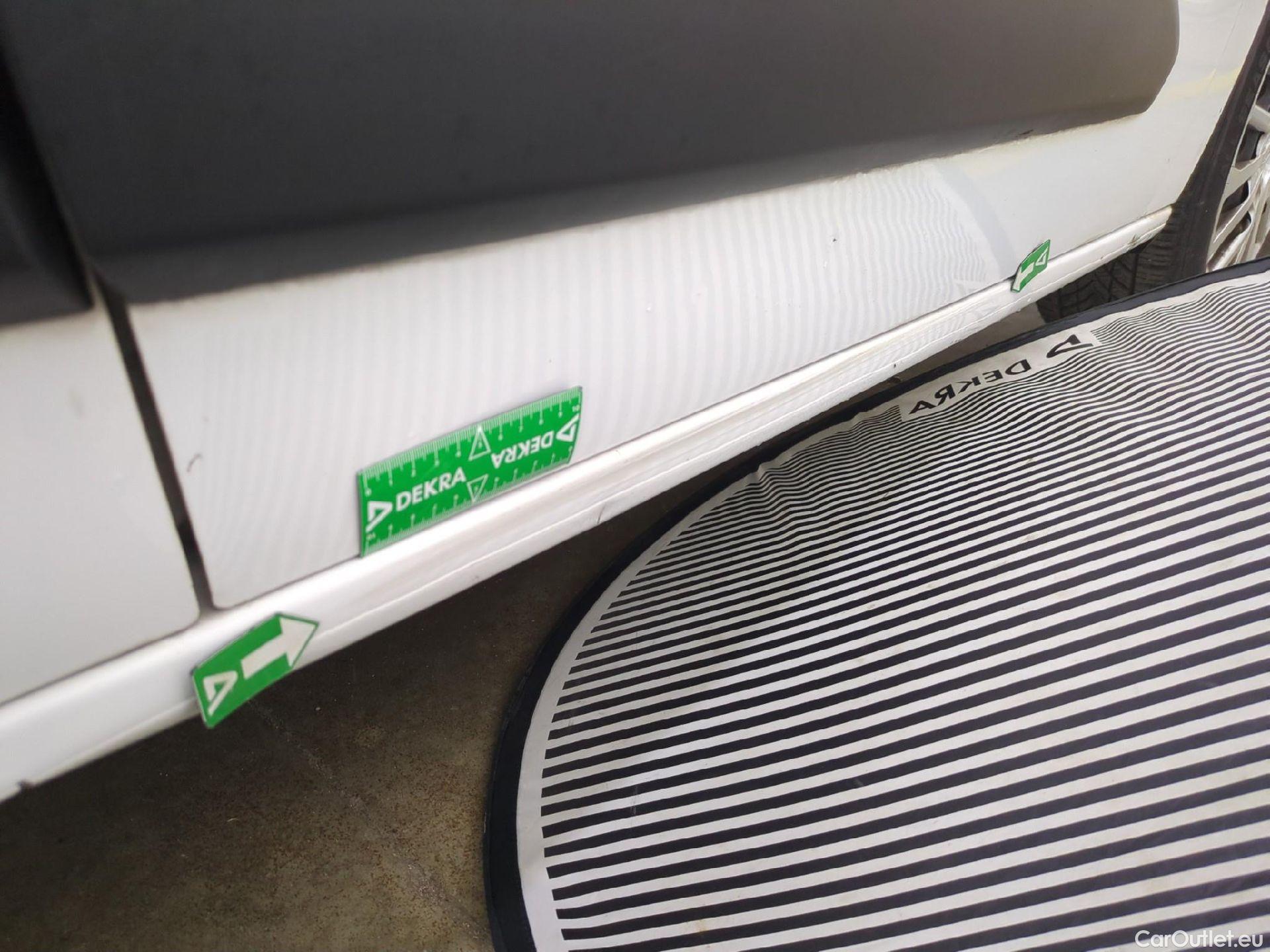  Toyota  Proace TOYOTA  City / 2019 / 4P / Fourgonnette 1.5 Medium 100 D-4D Business #22