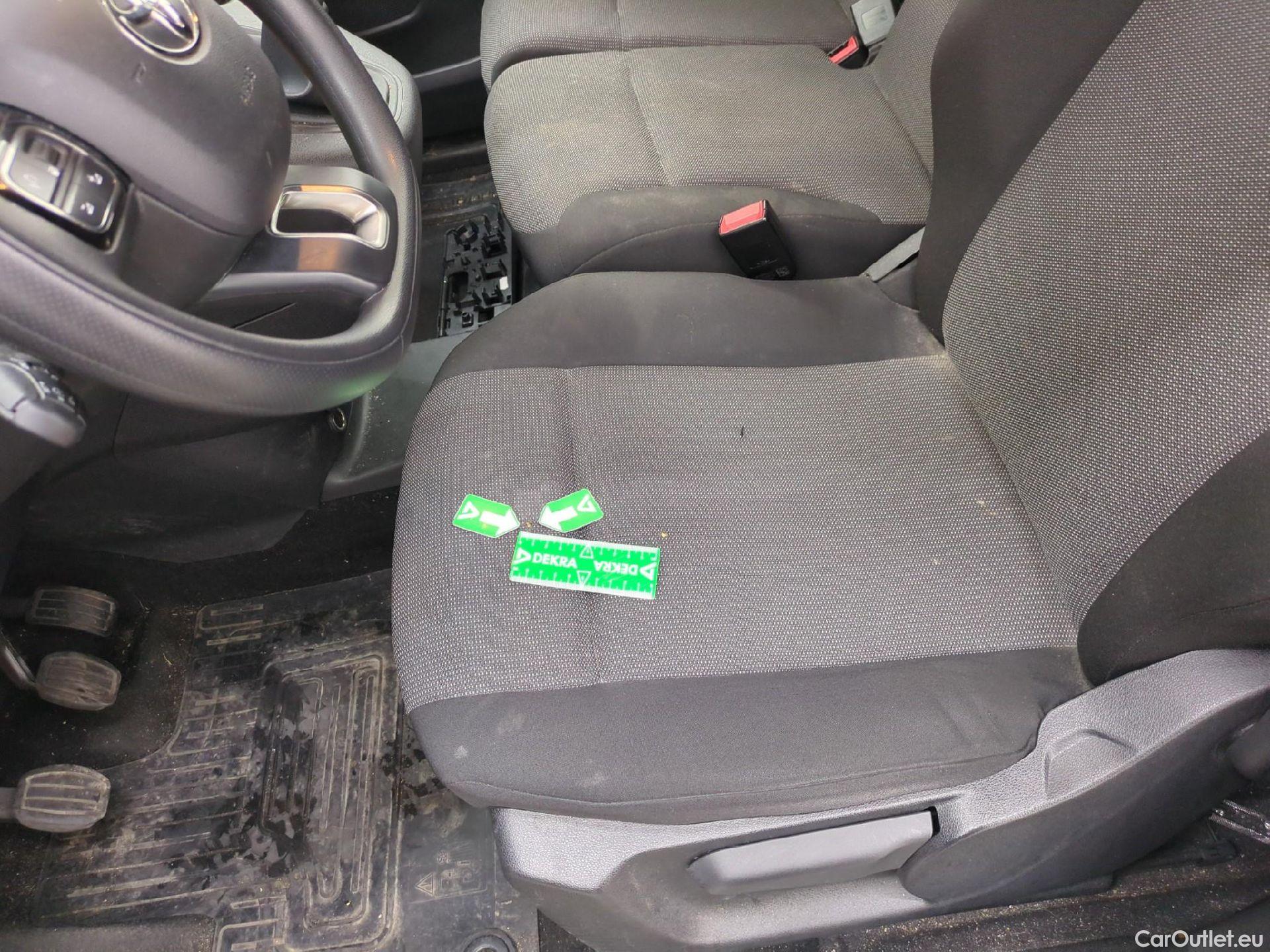  Toyota  Proace TOYOTA  City / 2019 / 4P / Fourgonnette 1.5 Medium 100 D-4D Business #3