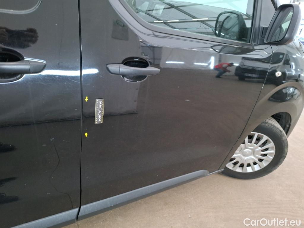  Toyota  Proace TOYOTA  / 2016 / 4P / Fourgon tôlé 1.5 D MEDIUM 120 D-4D BUSINESS #1