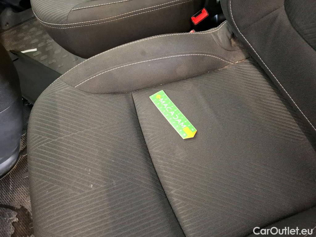  Renault  Trafic RENAULT  / 2014 / 4P / Fourgon tôlé FG GCF L1H1 1000 dCi 95 E6 #34