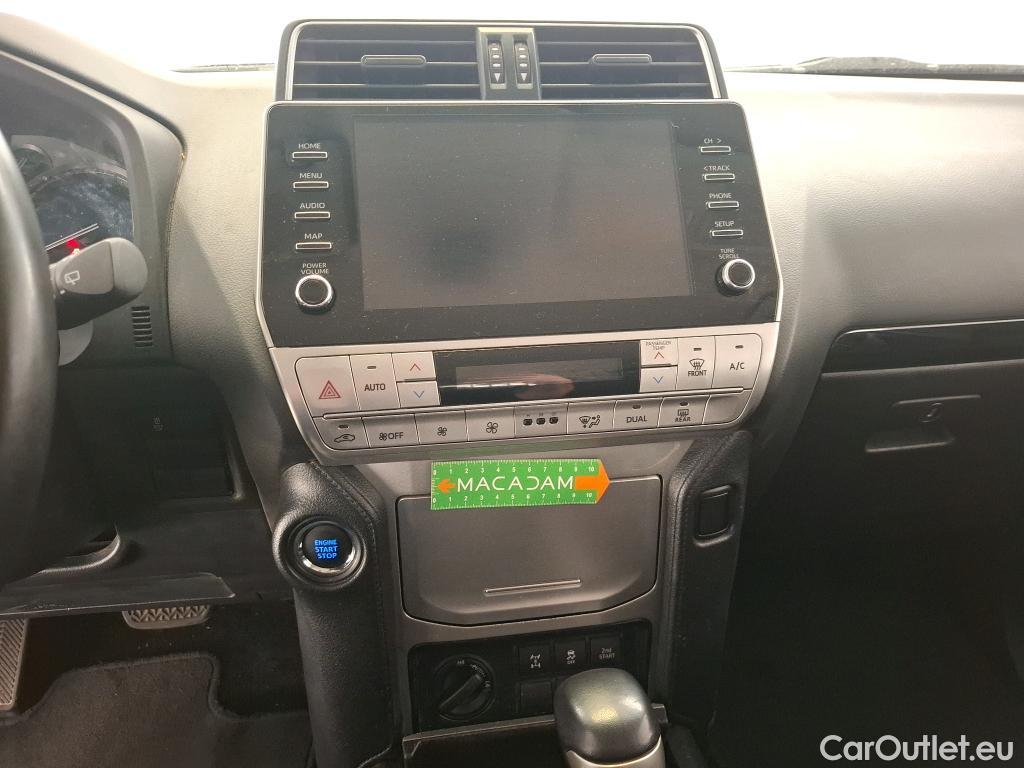  Toyota  Land Cruiser TOYOTA Landcruiser / 2017 / 3P / SUV 204 D-4D Life / TRANSFO VP VF #92