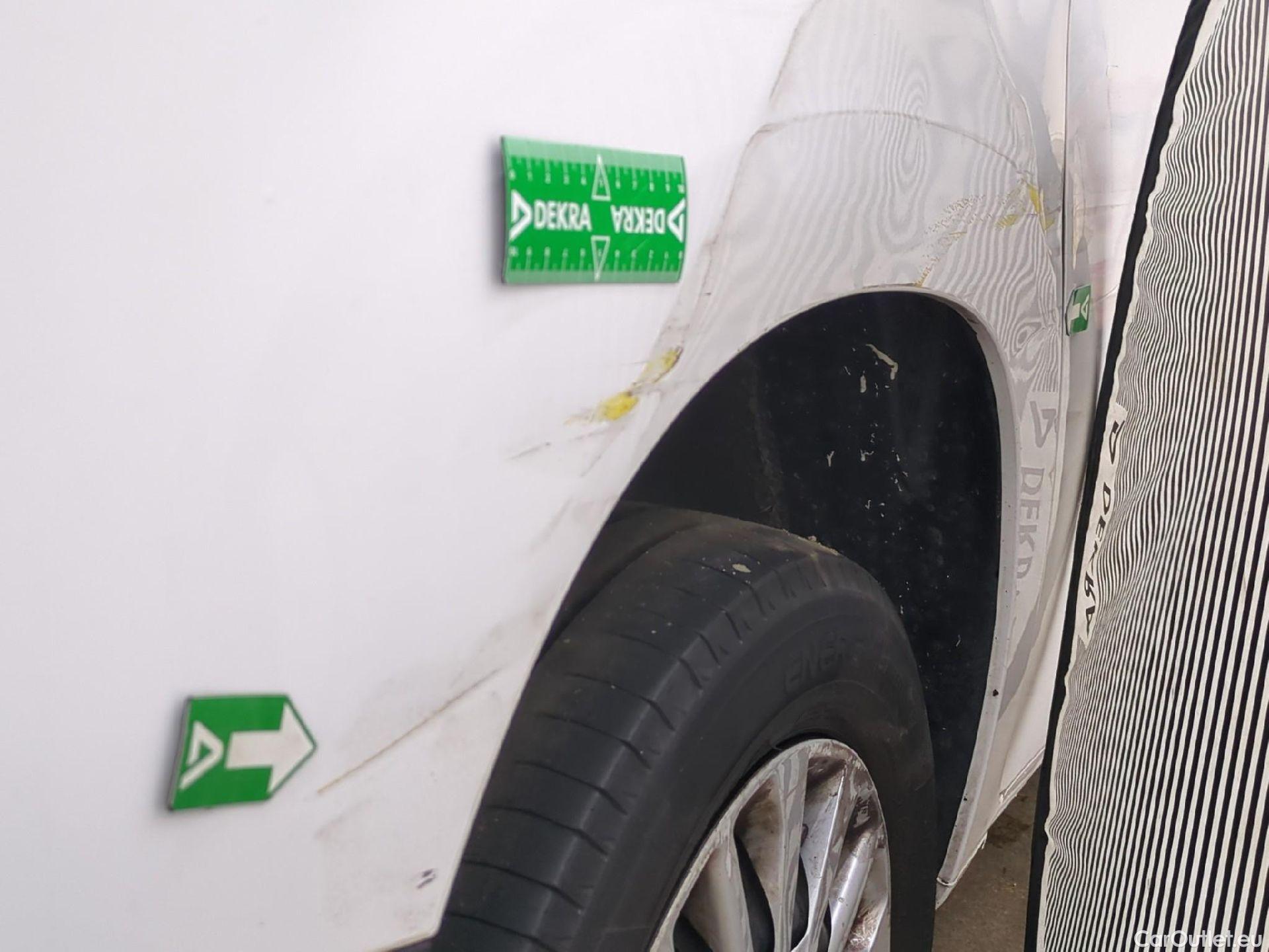  Toyota  Proace TOYOTA  City / 2019 / 4P / Fourgonnette 1.5 Medium 100 D-4D Business #16