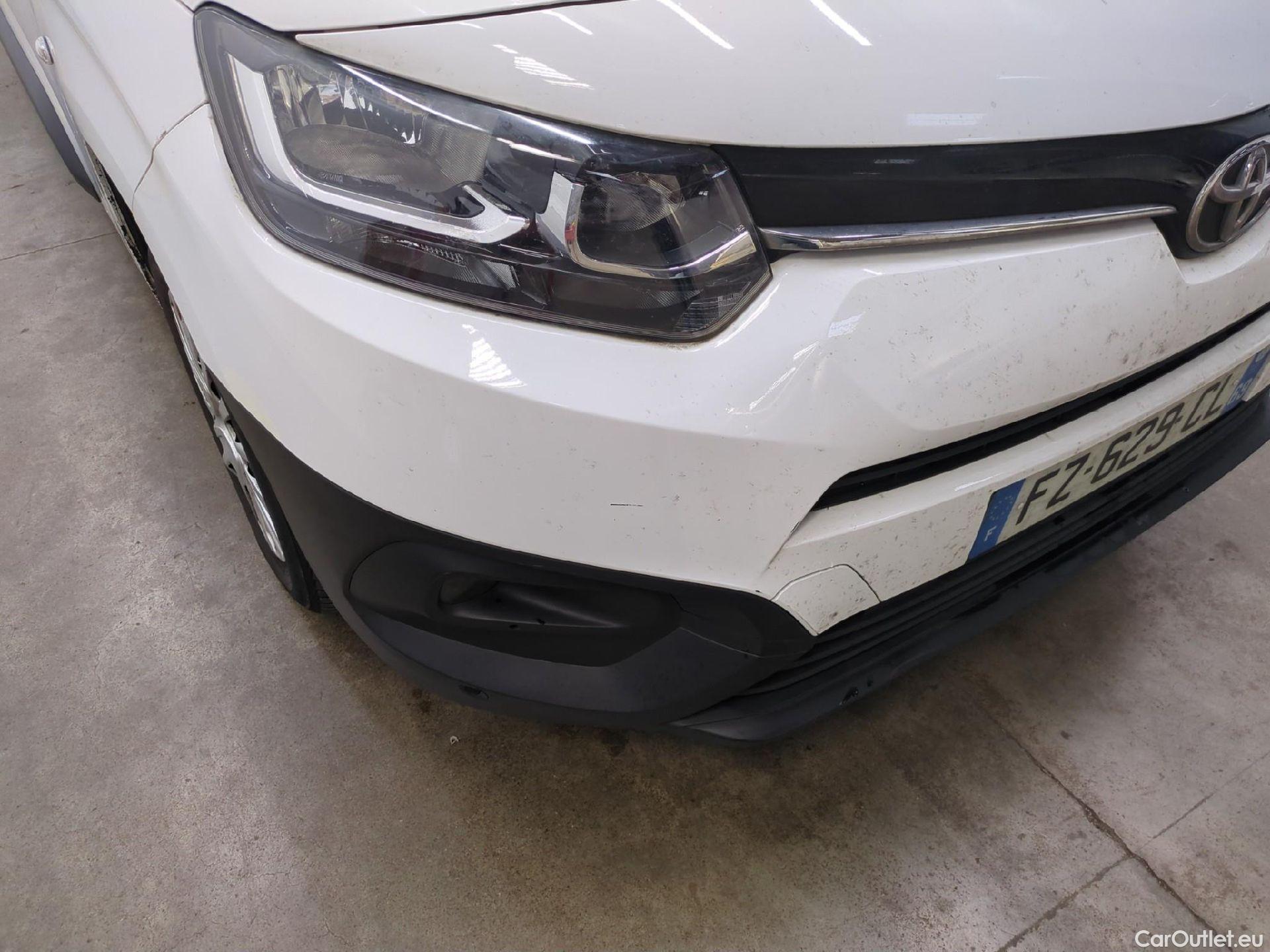  Toyota  Proace TOYOTA  City / 2019 / 4P / Fourgonnette 1.5 Medium 100 D-4D Business #30