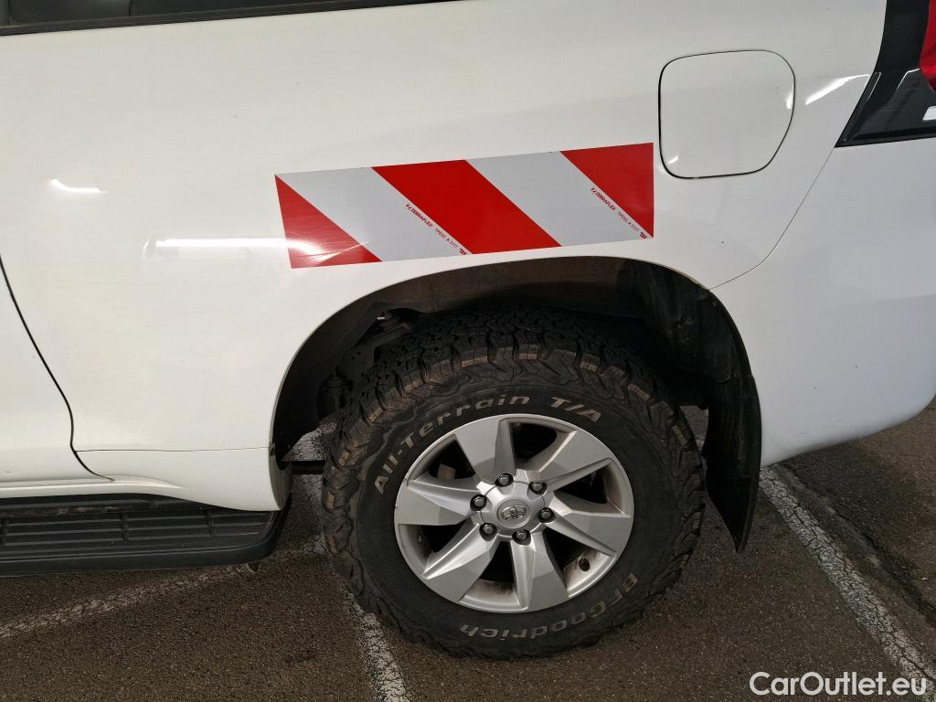  Toyota  Land Cruiser TOYOTA Landcruiser / 2017 / 3P / SUV 204 D-4D Life / TRANSFO VP VF #135