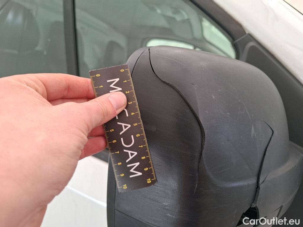  Renault  Trafic  Furgon Grand Confort L1H1 1200 1.6 dCi 125CV BVM6 E6 #18