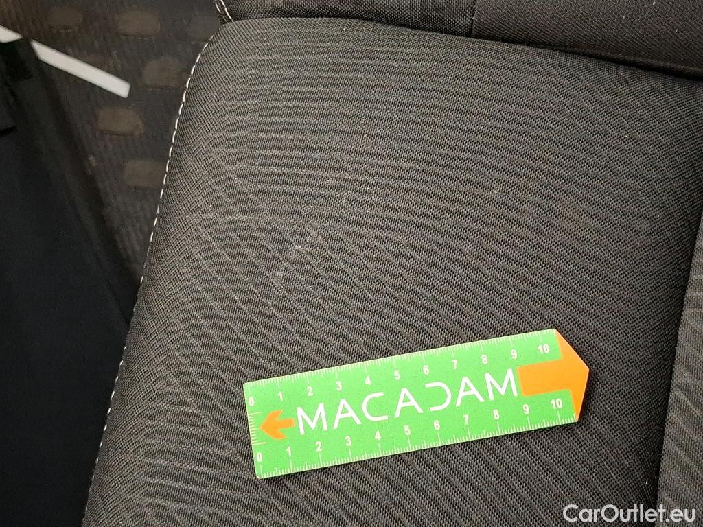  Renault  Trafic RENAULT  / 2014 / 4P / Fourgon tôlé FG GCF L1H1 1000 dCi 95 E6 #31