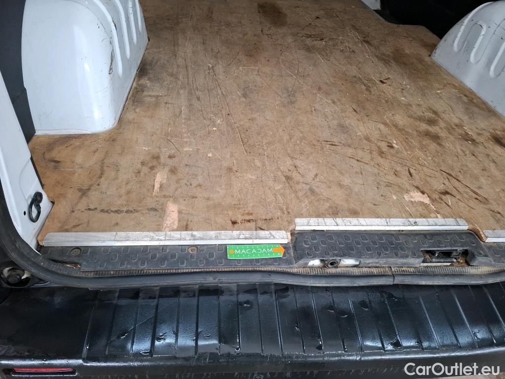  Renault  Trafic RENAULT  / 2014 / 4P / Fourgon tôlé FG GCF L1H1 1000 dCi 95 E6 #7