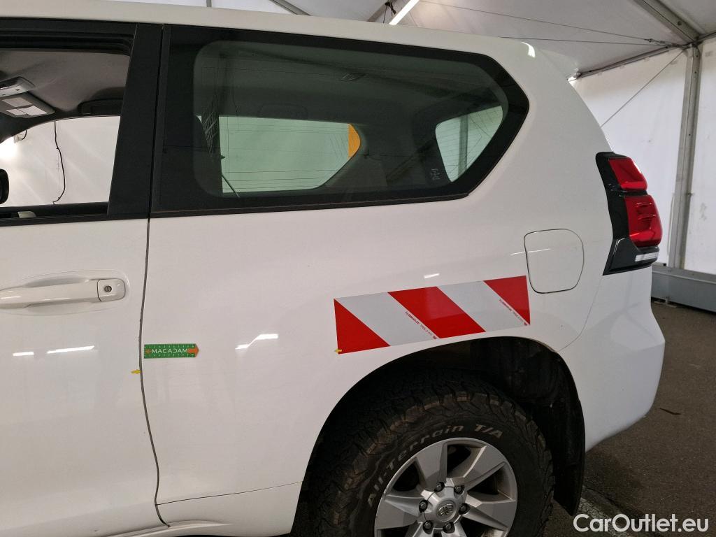  Toyota  Land Cruiser TOYOTA Landcruiser / 2017 / 3P / SUV 204 D-4D Life / TRANSFO VP VF #146