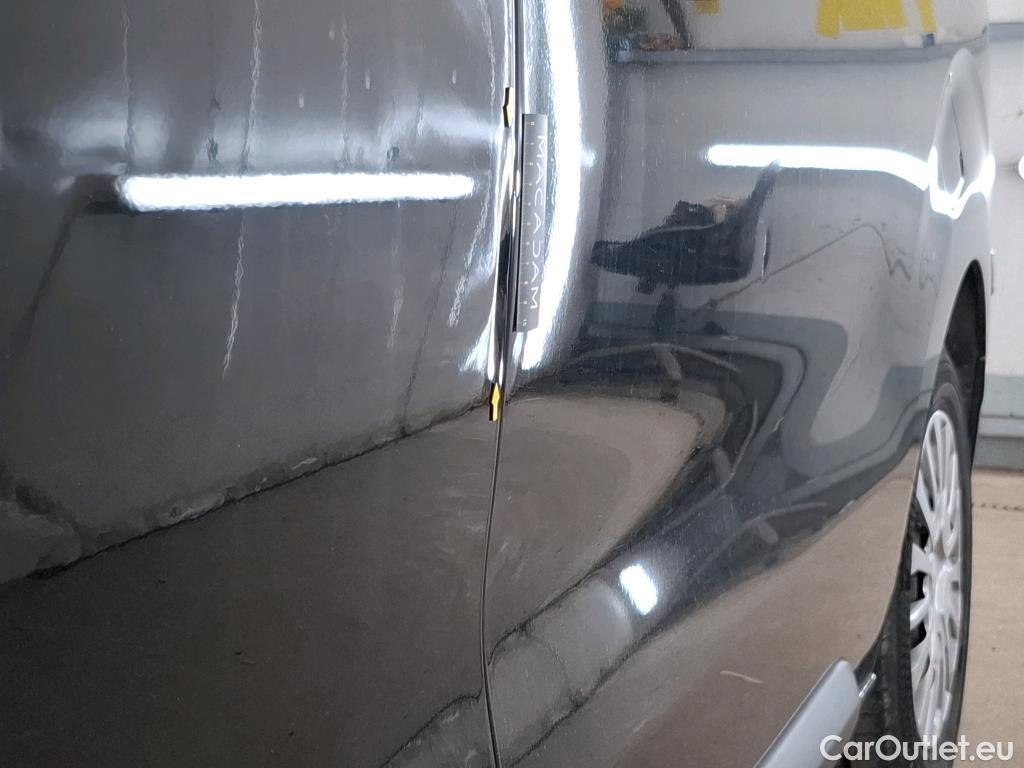  Toyota  Proace TOYOTA  / 2016 / 4P / Fourgon tôlé 1.5 D MEDIUM 120 D-4D BUSINESS #5