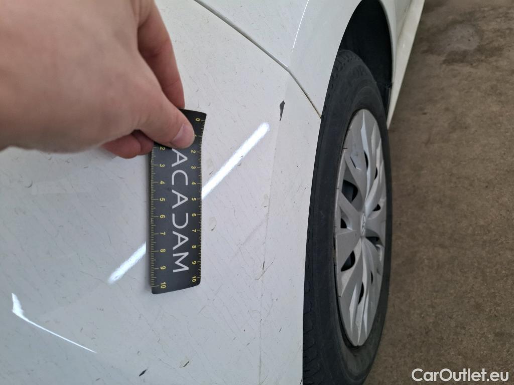  Toyota  Yaris TOYOTA  Hybride Affaires / 2019 / 5P / Berline / VU 1.5 Hybride 116h Dynamic Business Affair #9