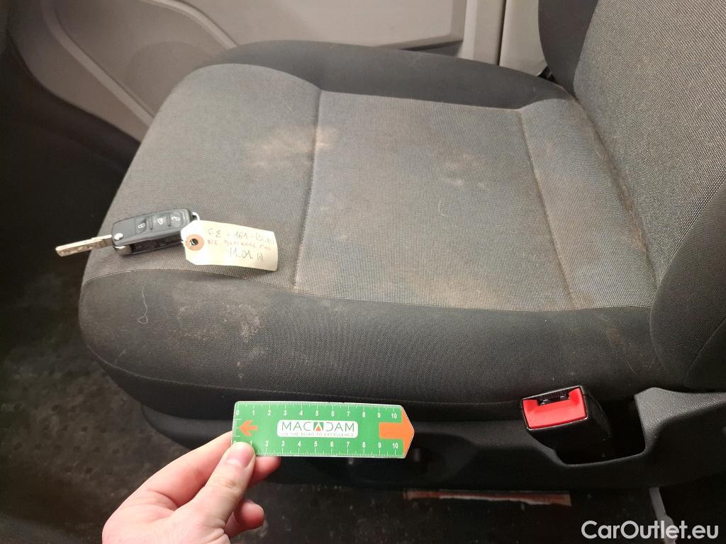  Volkswagen  Transporter VOLKSWAGEN  VU 4p Fourgon 2.0 TDi 102 L1H1 Business Line #17