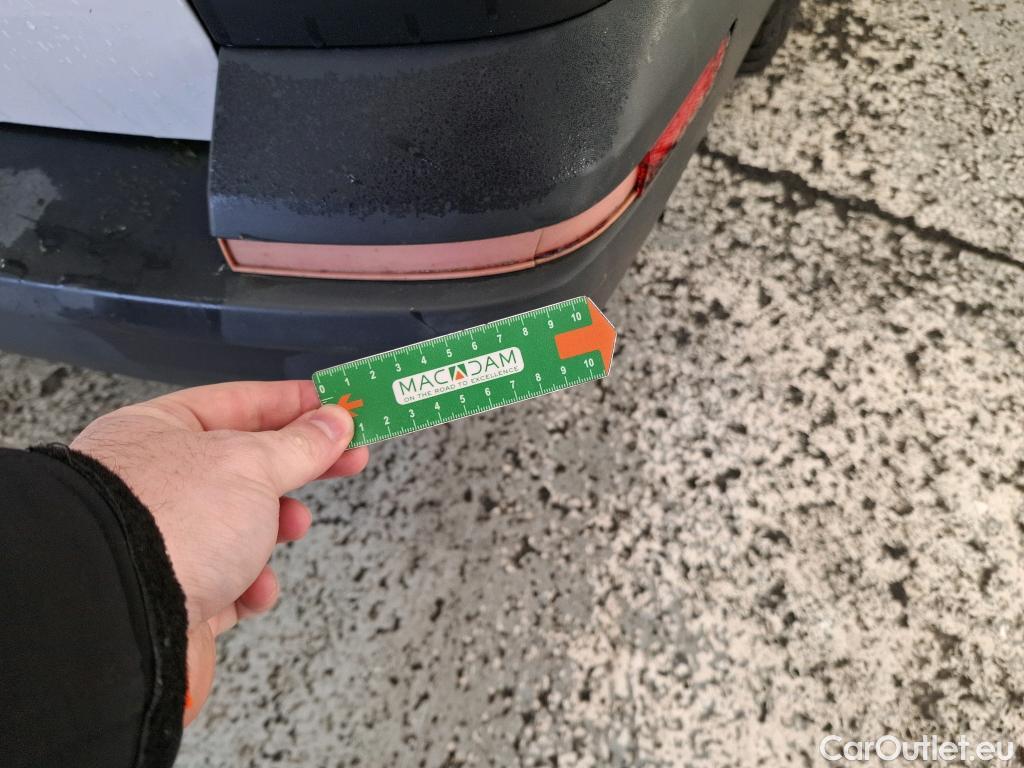  Volkswagen  Transporter VOLKSWAGEN  VU 4p Fourgon 2.0 TDi 102 L1H1 Business Line #14