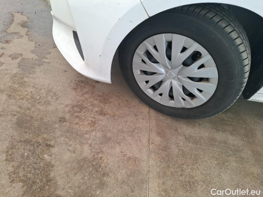  Toyota  Yaris TOYOTA  Hybride Affaires / 2019 / 5P / Berline / VU 1.5 Hybride 116h Dynamic Business Affair #10