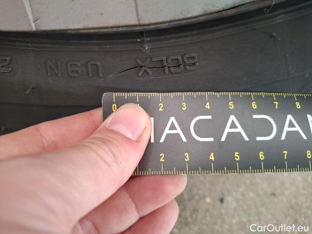  Toyota  Yaris TOYOTA  Hybride Affaires / 2019 / 5P / Berline / VU 1.5 Hybride 116h Dynamic Business Affair #11