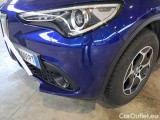  Alfa Romeo   STELVIO ALFA ROMEO / 2017 / 5P / SUV 2.2 TD 190 CV SUPER BUSINESS AT8 Q4 #24