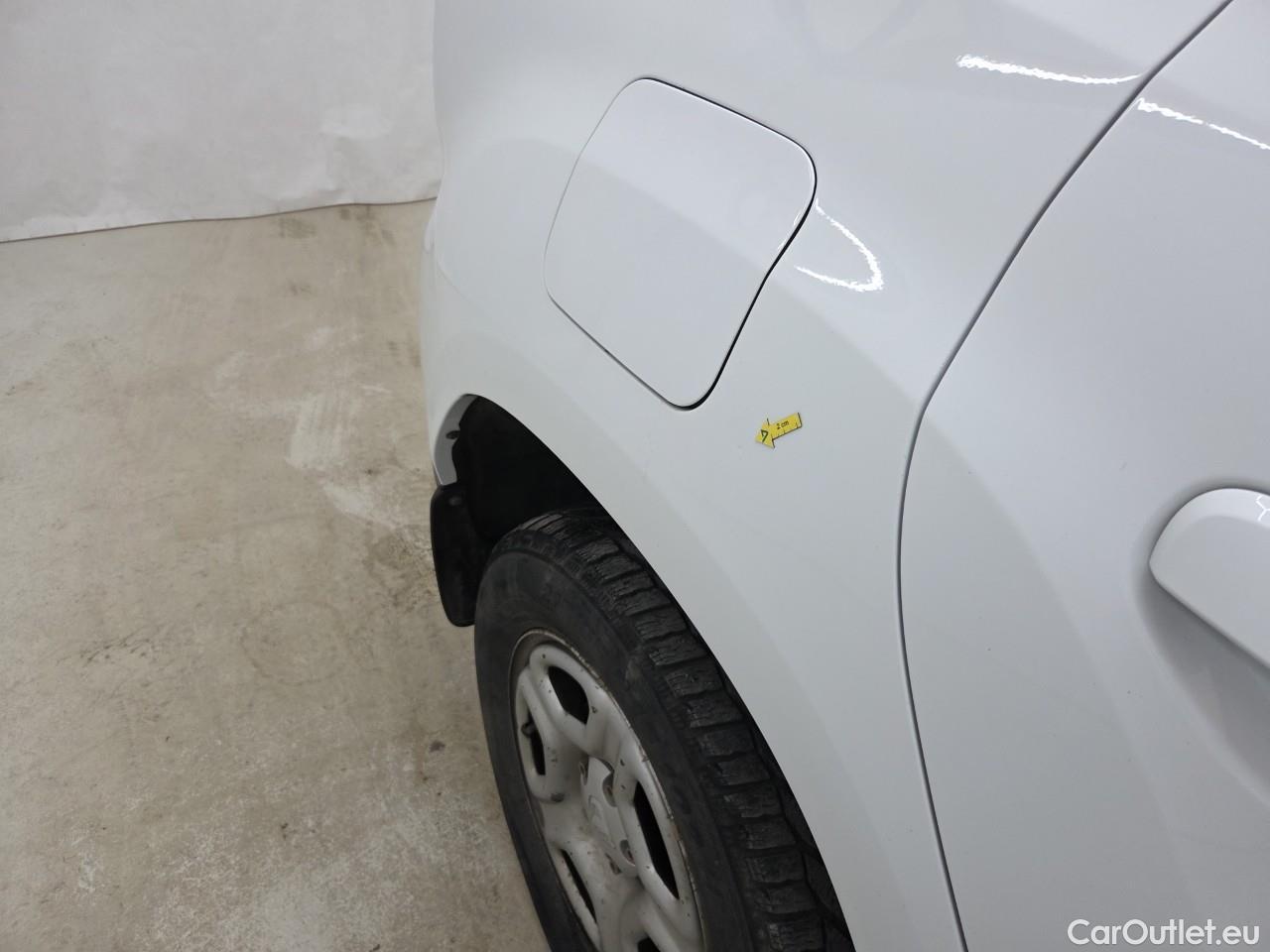  Dacia  Duster 1.5 Blue dCi 115CP Comfort 4WD #18