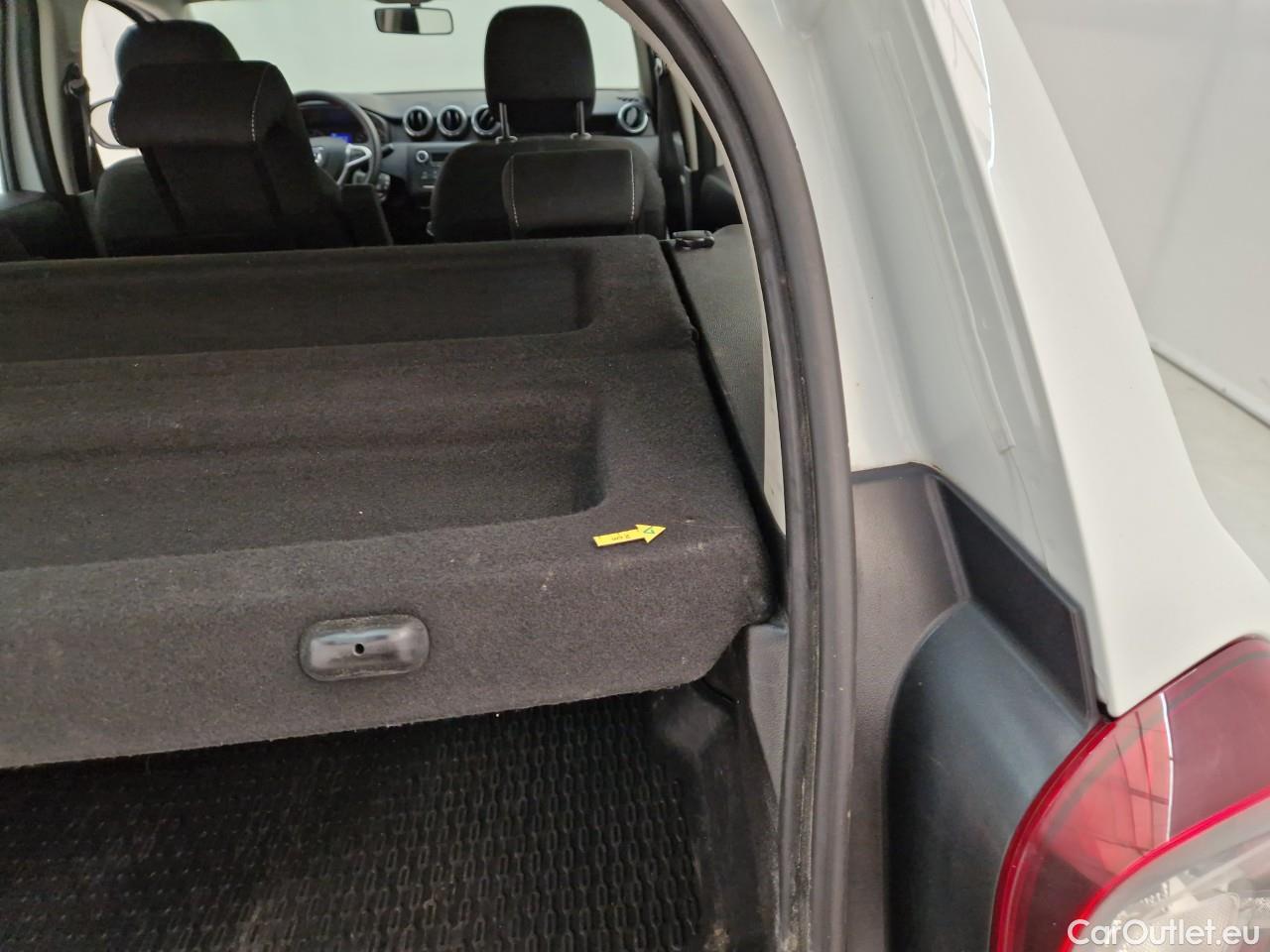  Dacia  Duster 1.5 Blue dCi 115CP Comfort 4WD #40