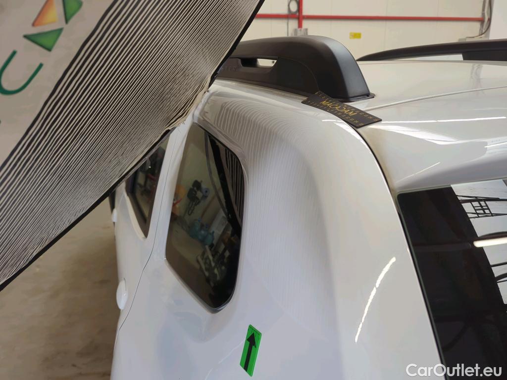  Dacia  Duster 1.5 Blue dCi 115CP Comfort 4WD #12