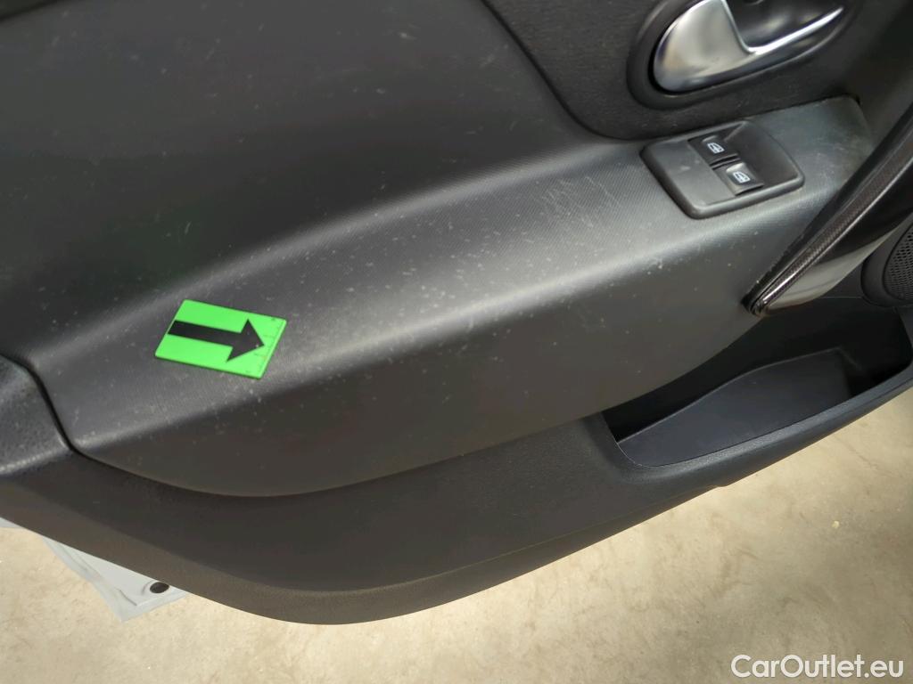  Dacia  Logan 0.9 TCe 90CP Laureate_Groupama #42