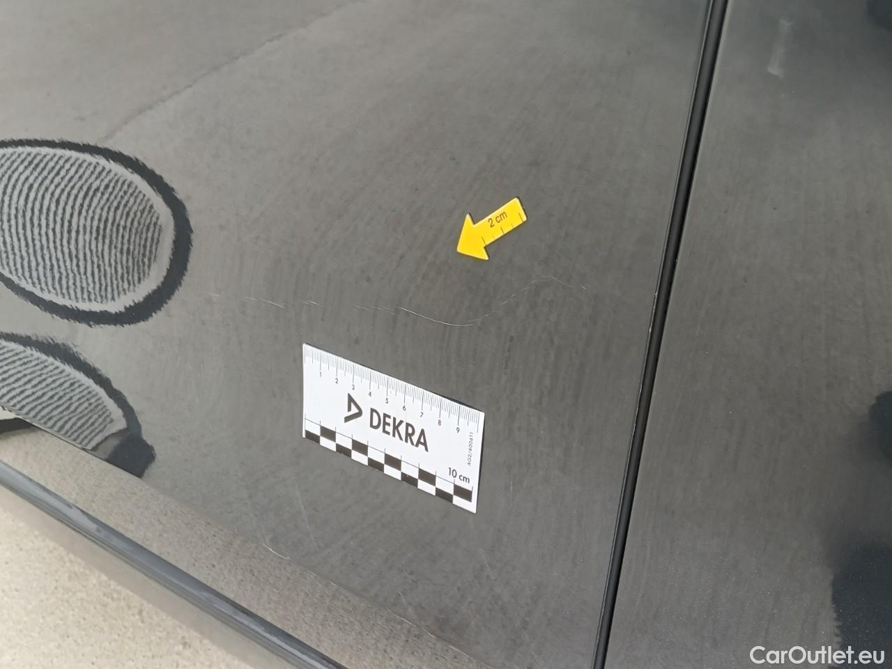  Volkswagen  Golf  Life 1.0 TSI #1