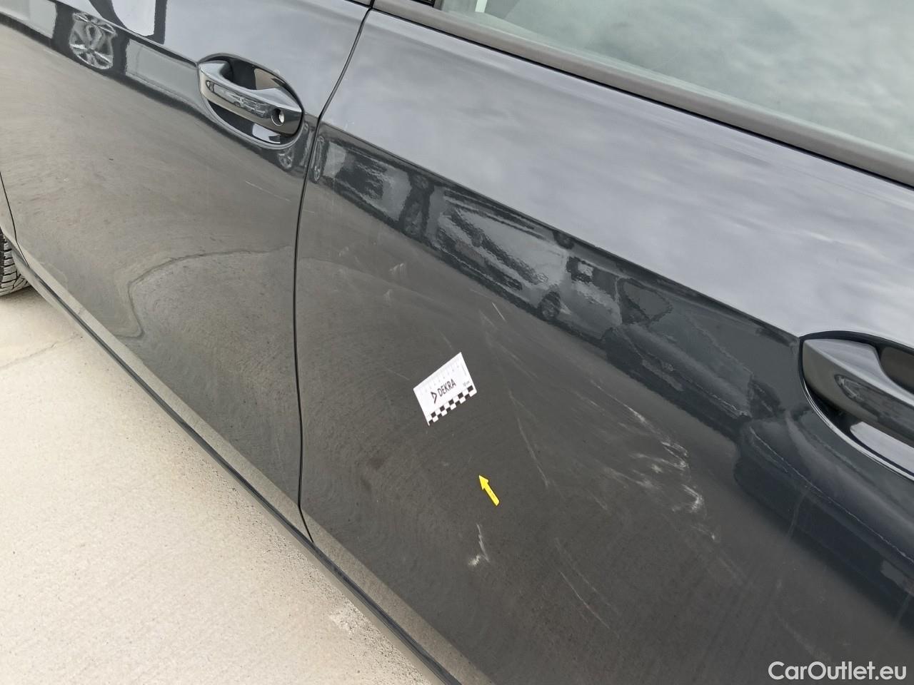  Volkswagen  Golf  Life 1.0 TSI #34