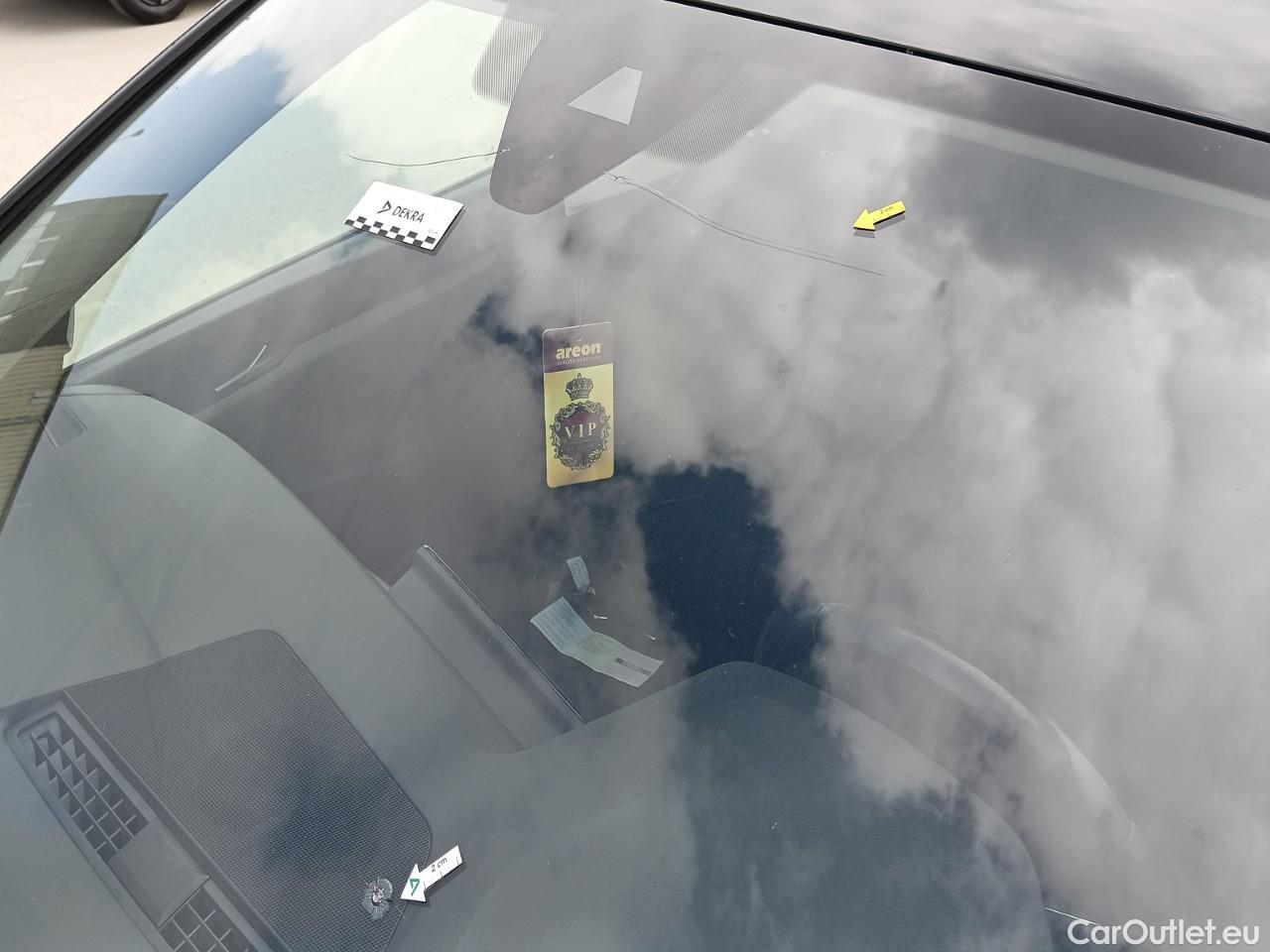  Volkswagen  Golf  Life 1.0 TSI #12