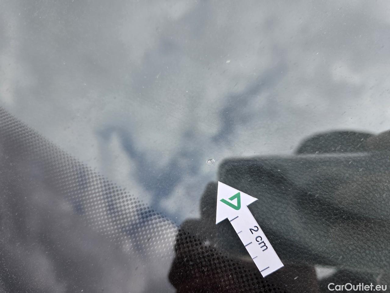  Volkswagen  Golf  Life 1.0 TSI #19