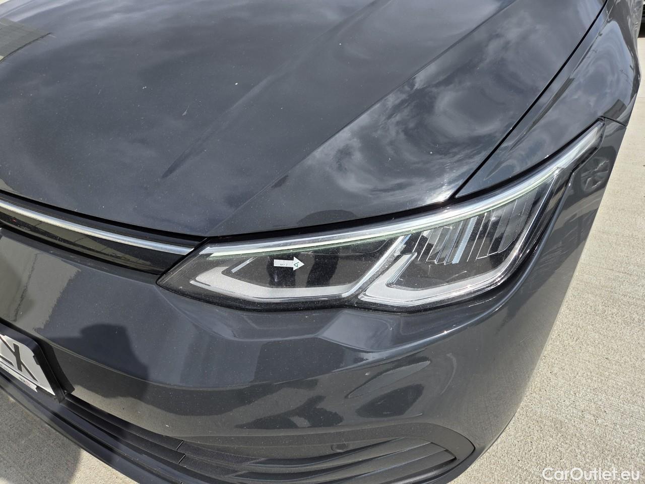  Volkswagen  Golf  Life 1.0 TSI #9