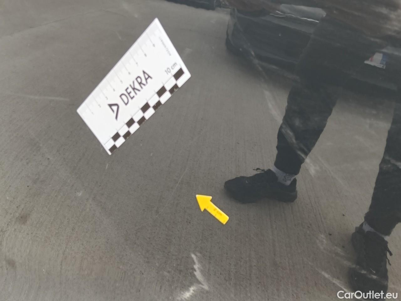  Volkswagen  Golf  Life 1.0 TSI #33