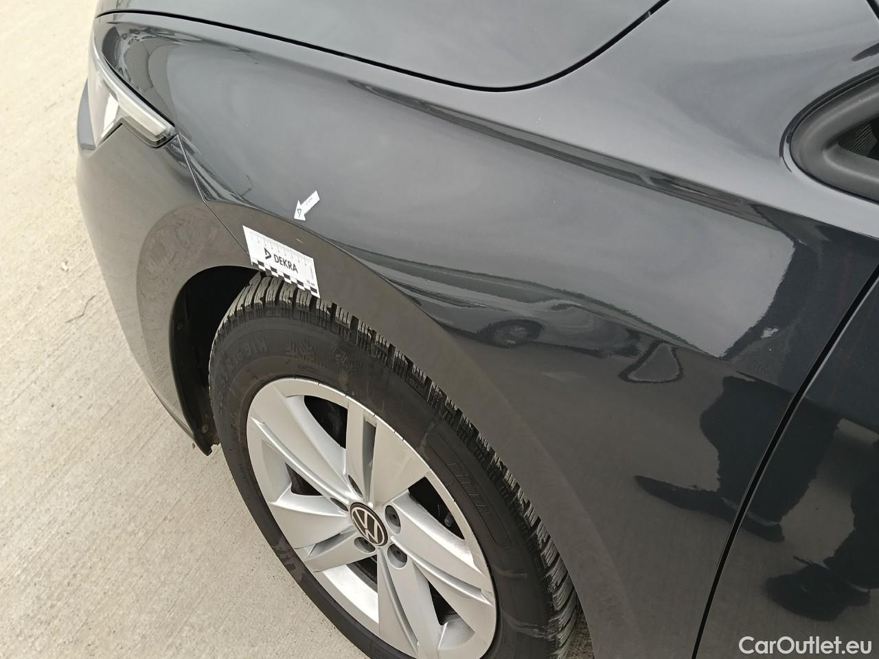  Volkswagen  Golf  Life 1.0 TSI #2