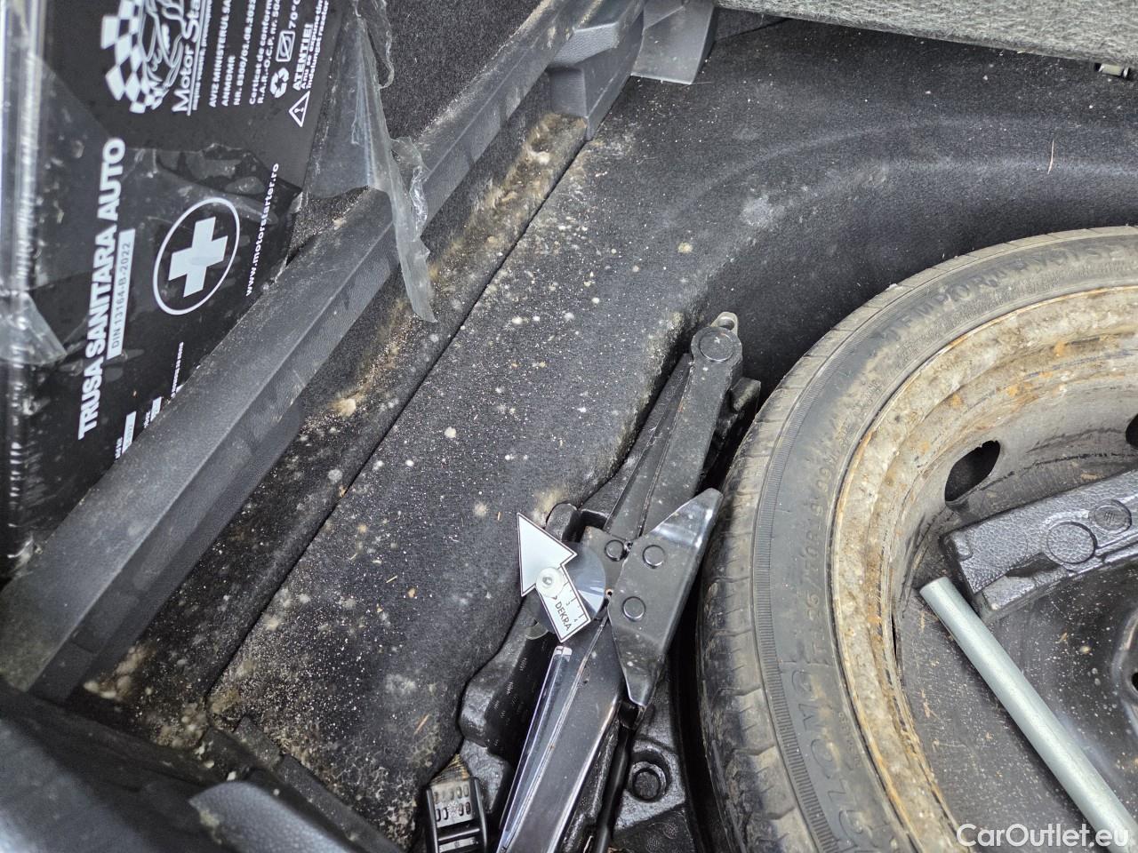  Volkswagen  Golf  Life 1.0 TSI #55