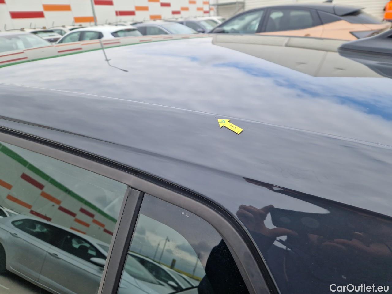  Volkswagen  Golf  Life 1.0 TSI #35