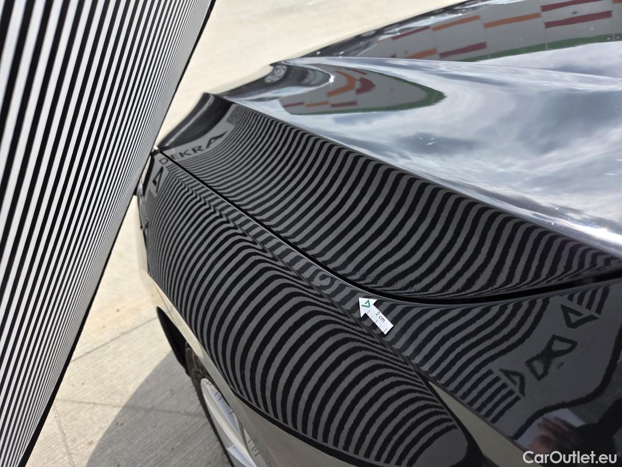  Volkswagen  Golf  Life 1.0 TSI #8