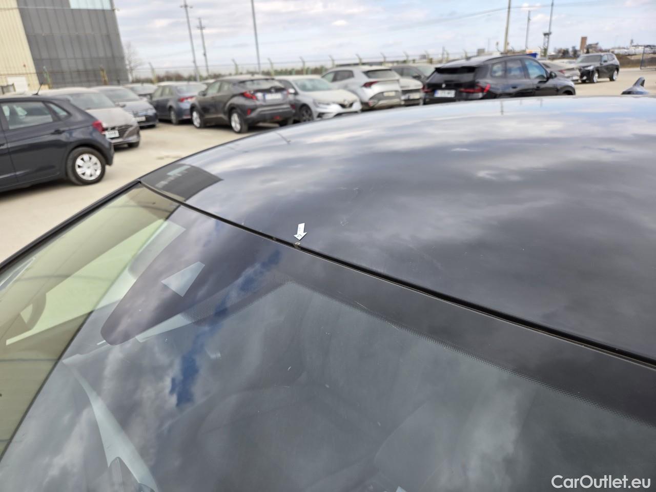  Volkswagen  Golf  Life 1.0 TSI #30