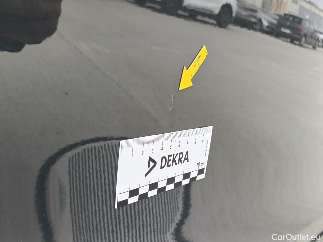  Volkswagen  Golf  Life 1.0 TSI #23