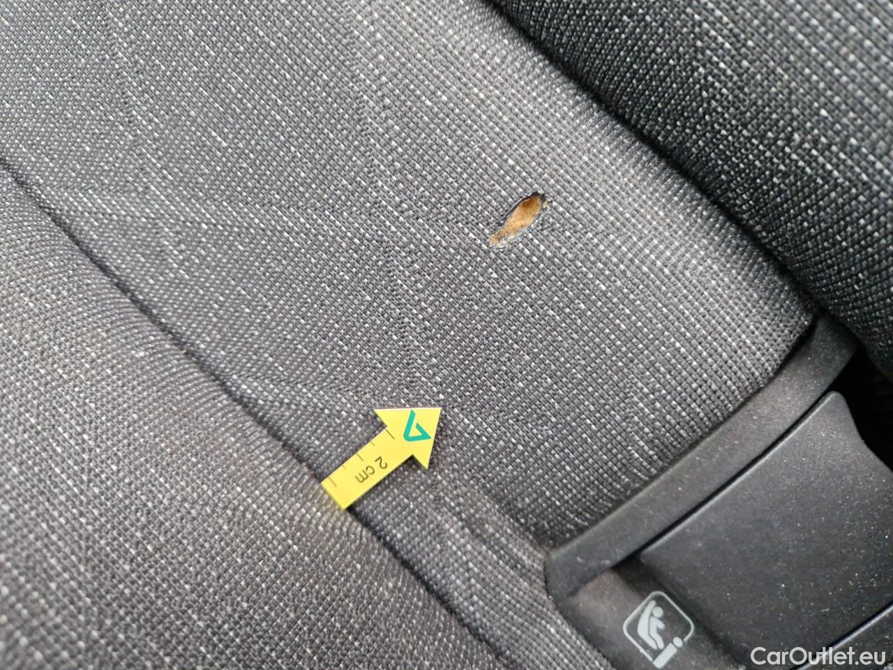  Volkswagen  Golf  Life 1.0 TSI #43