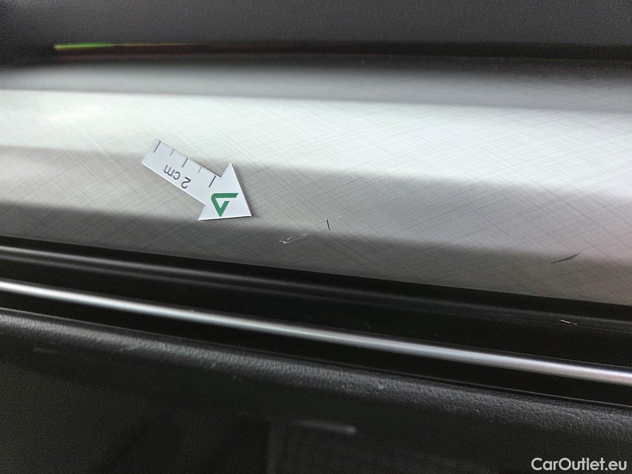  Volkswagen  Golf  Life 1.0 TSI #46