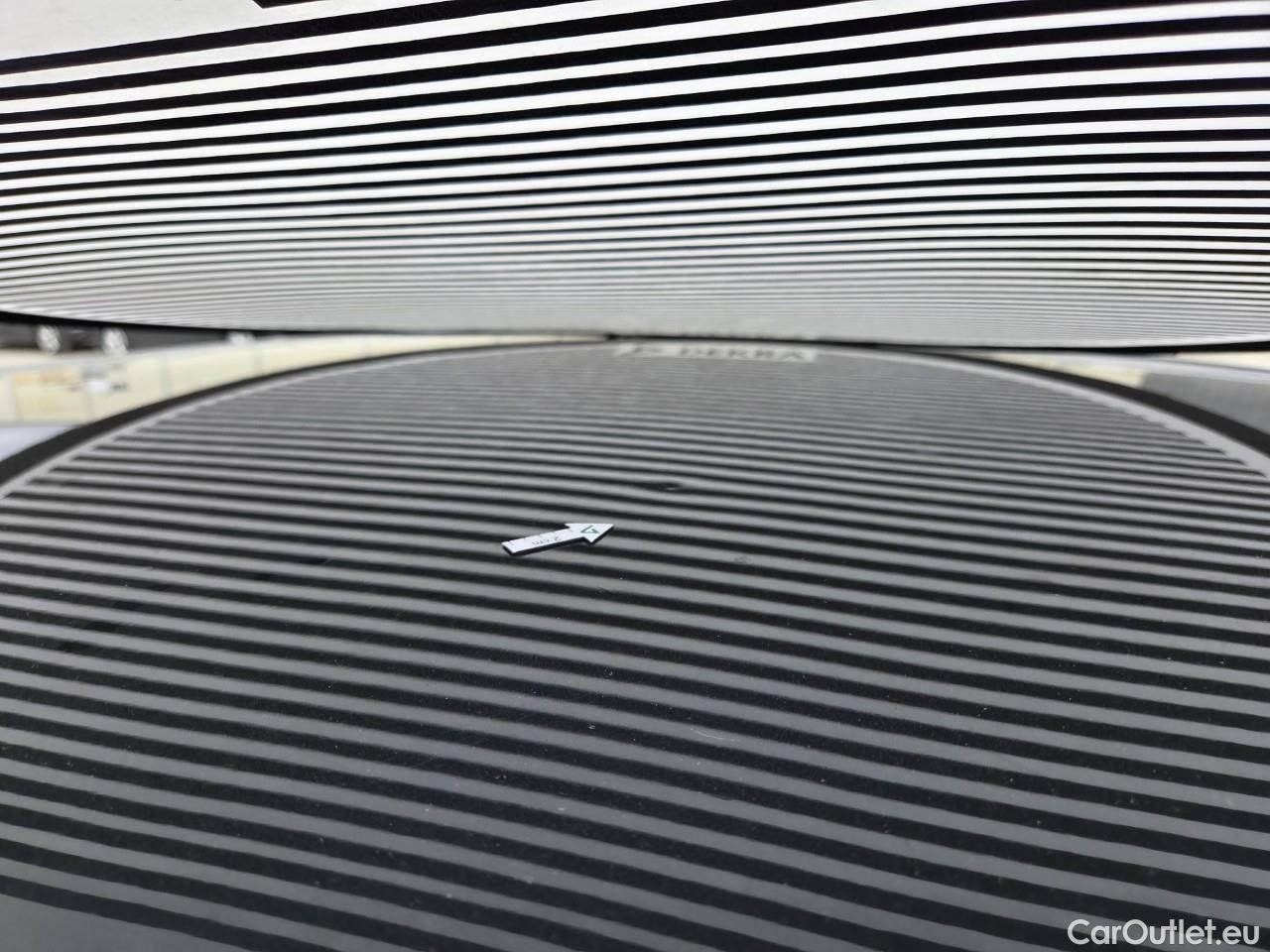  Volkswagen  Golf  Life 1.0 TSI #31