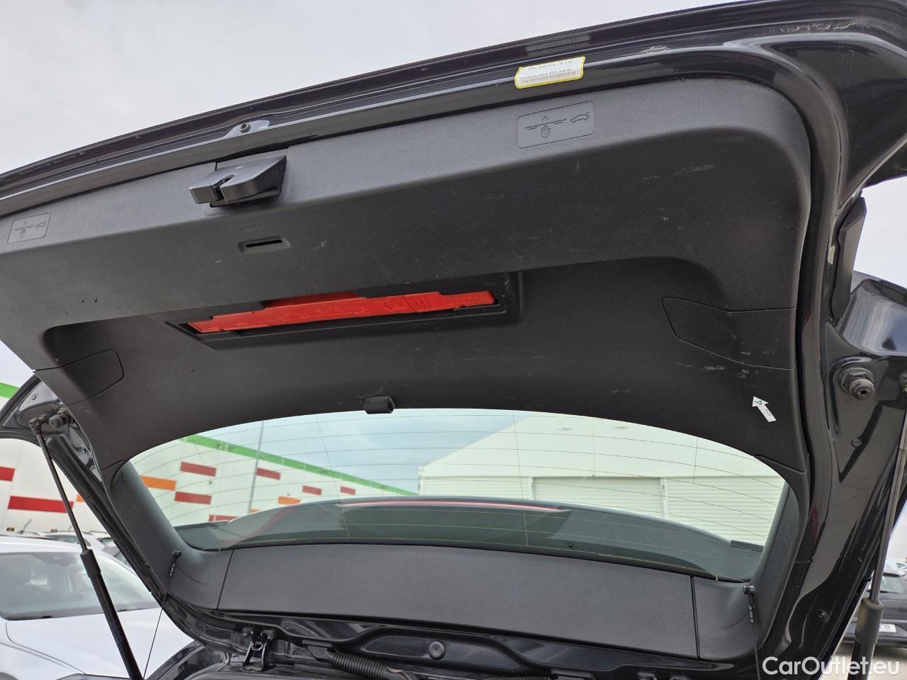  Volkswagen  Golf  Life 1.0 TSI #56