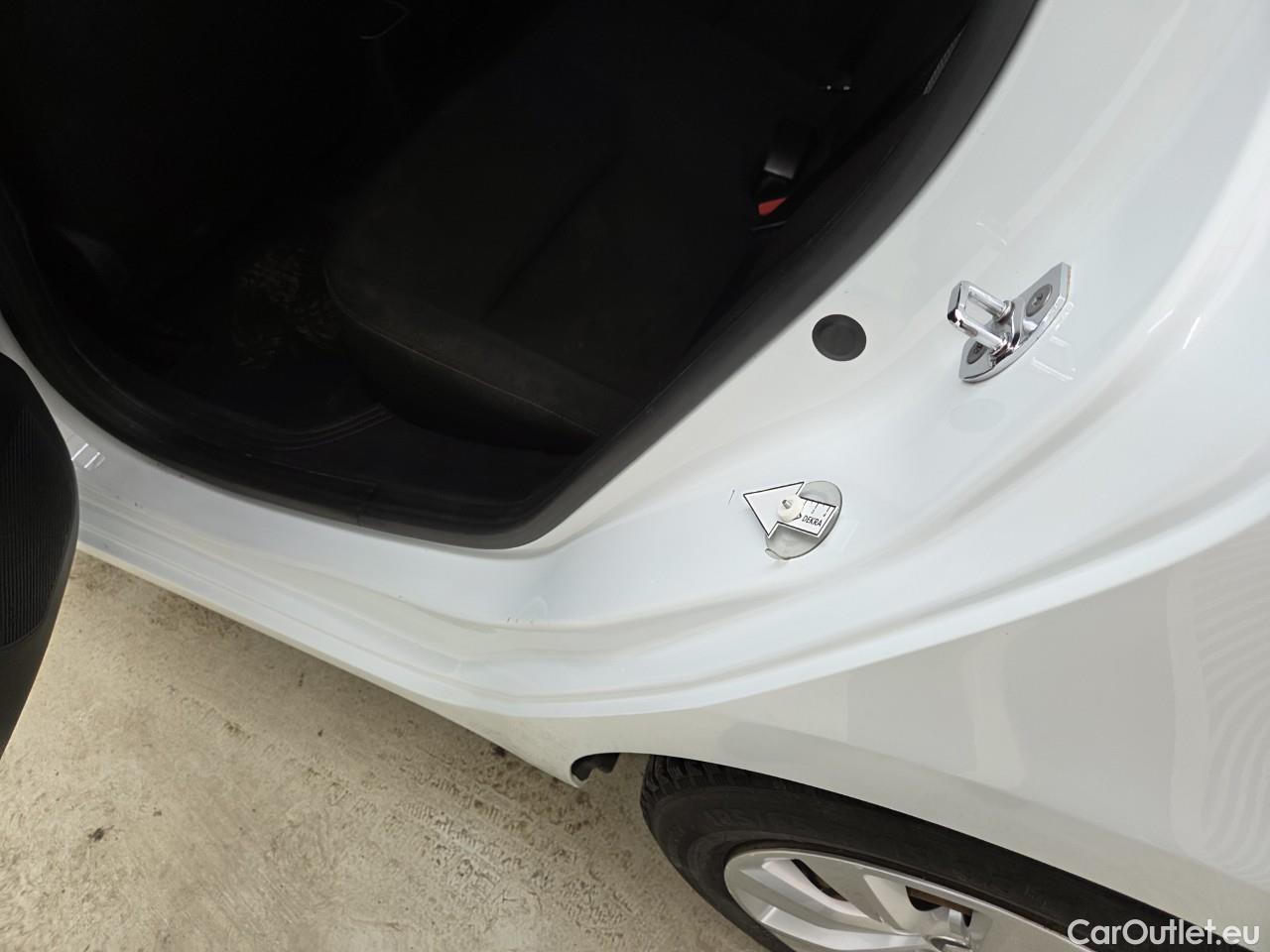  Renault  Clio 1.0 TCe 90CP Life #38