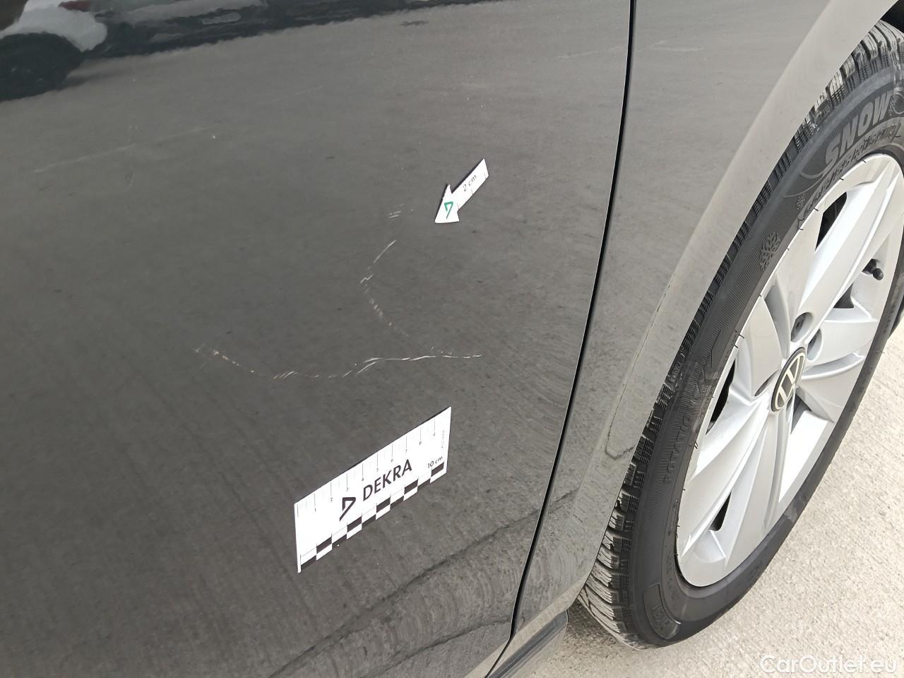  Volkswagen  Golf  Life 1.0 TSI #11