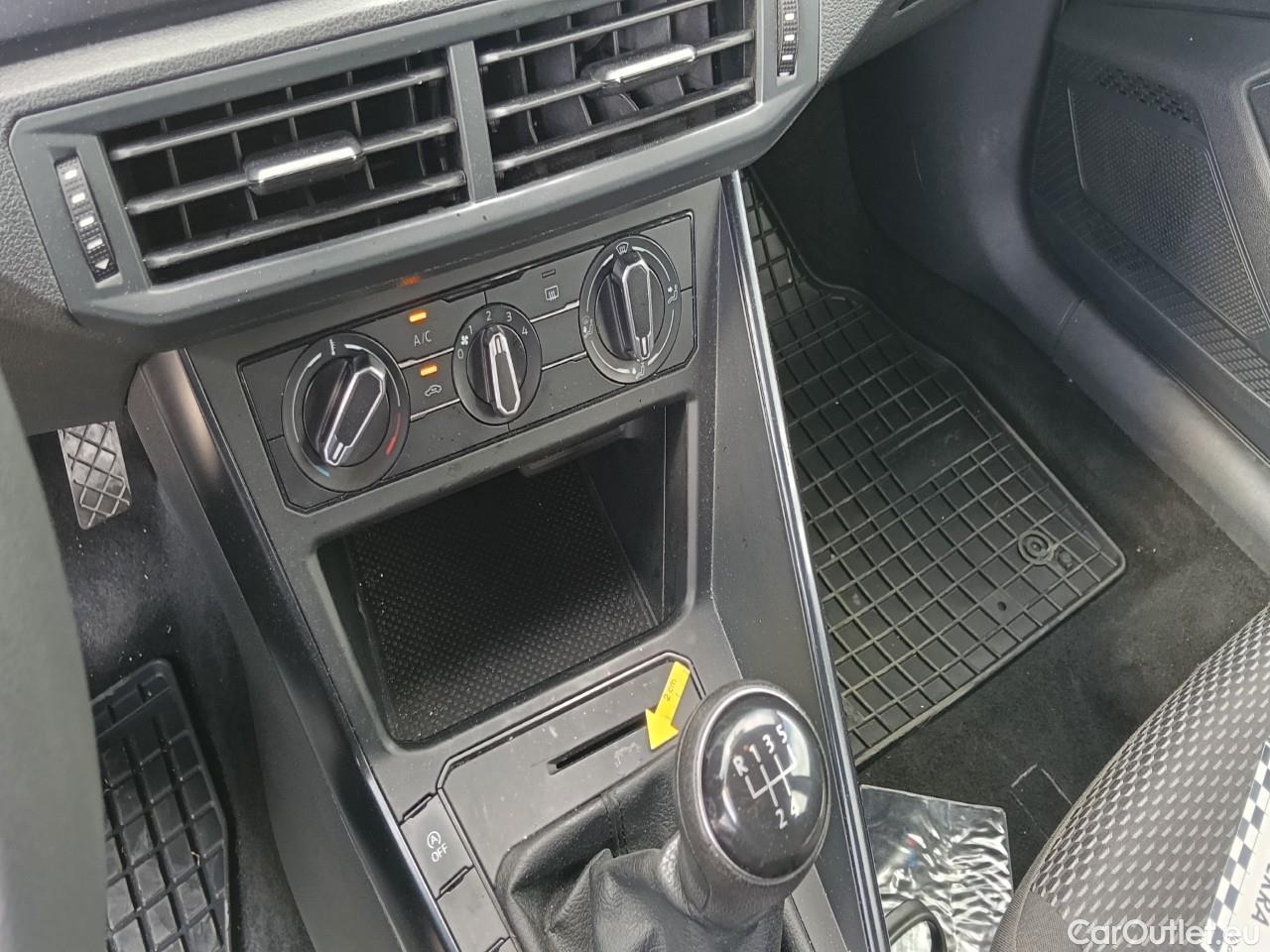  Volkswagen  Polo 1.0 80CP Trendline #49