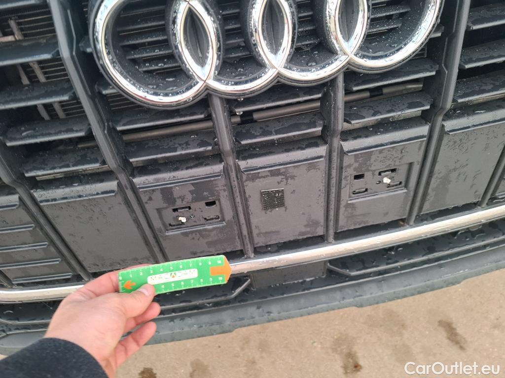  Audi  Q3 AUDI  / 2018 / 5P / SUV 45 TFSI E 245 S TRONIC BUSINESS LINE (ex L389) #4