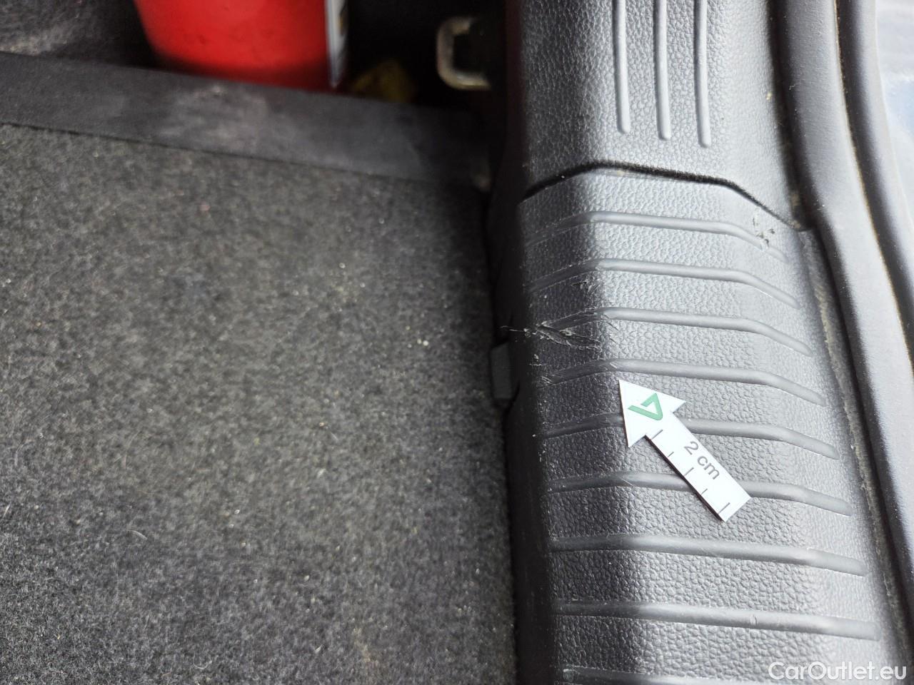  Volkswagen  Golf  Life 1.0 TSI #78